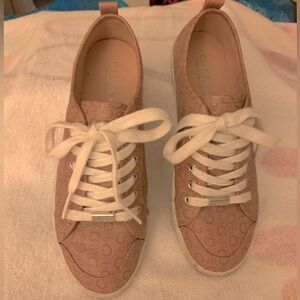 Guess Women's Sneakers - Size 7 - Barely Usef